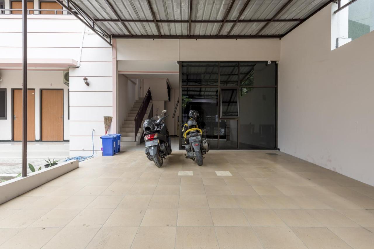 Koolkost Syariah Near Upn Veteran Otel Medokanayu Dış mekan fotoğraf